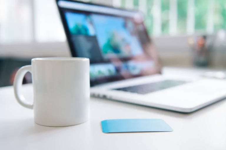 A laptop with online SEM training