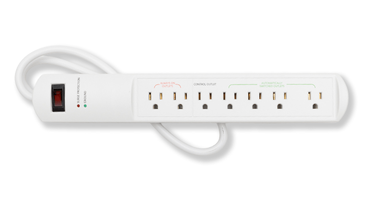 EnergyRight smart power strip showing always-on and automatically switched outlets to eliminate phantom load.